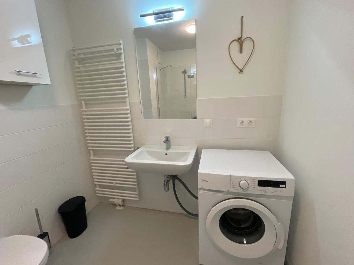 55 M2 Stylish Apartment With Balcony & Parking ウィーン エクステリア 写真
